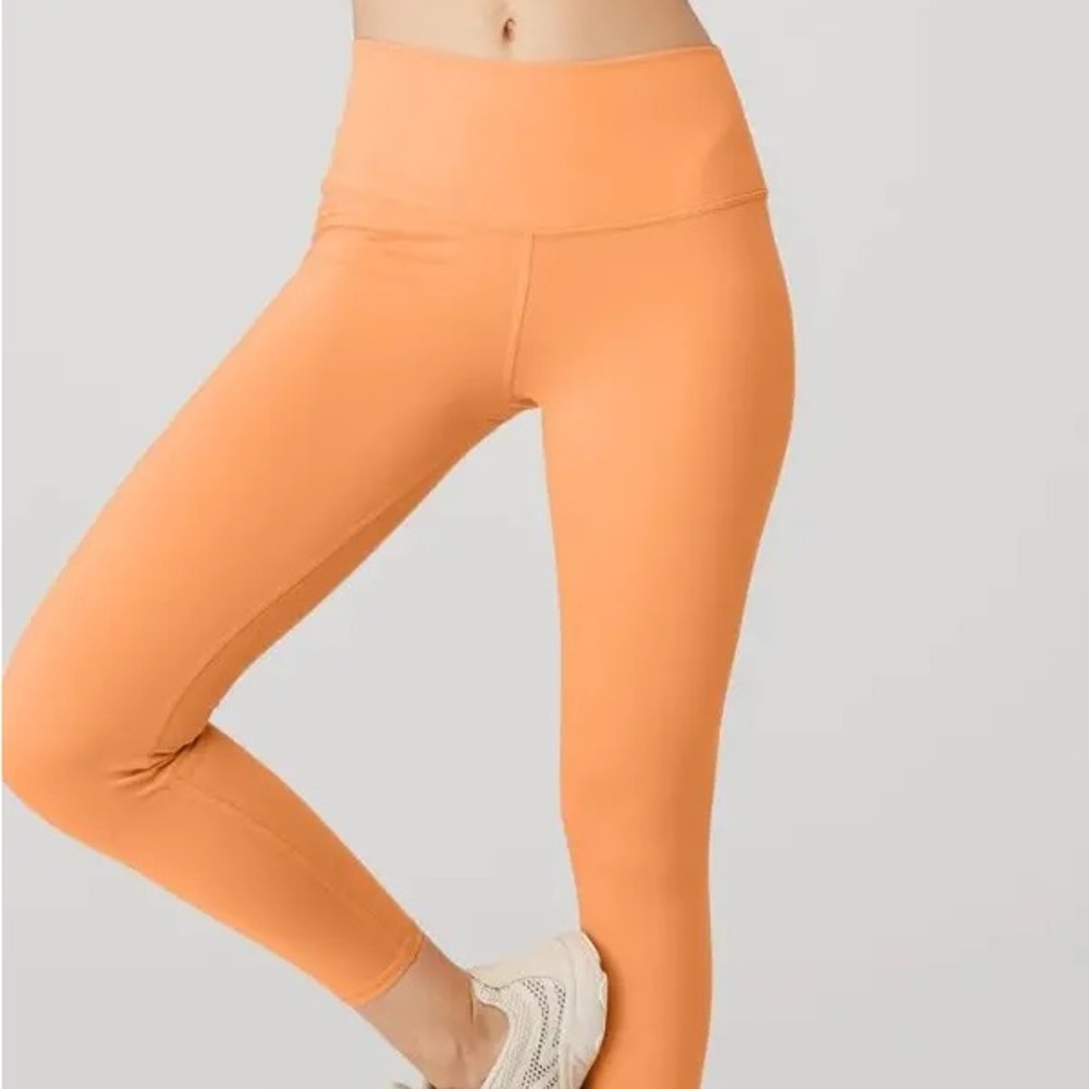 Alo Yoga 7/8 HIGH-WAIST Airbrush Leggings in Cantaloupe